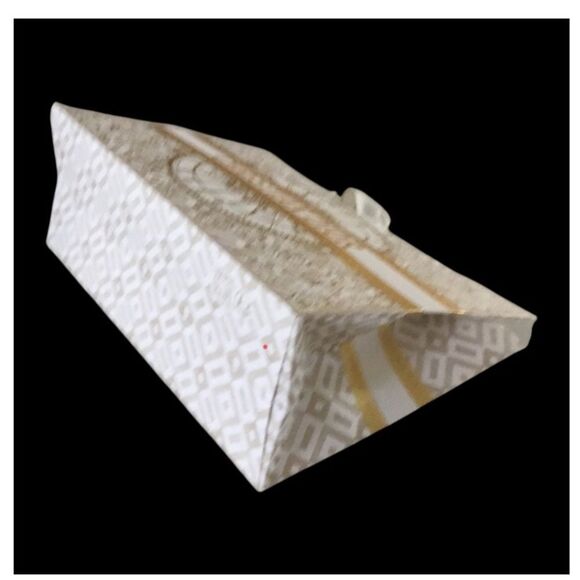 Christian Dior Gold and White Gift Box - Picture 3 of 5